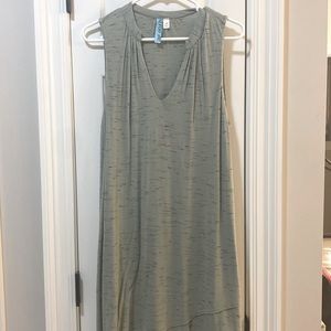 Sleeveless dress